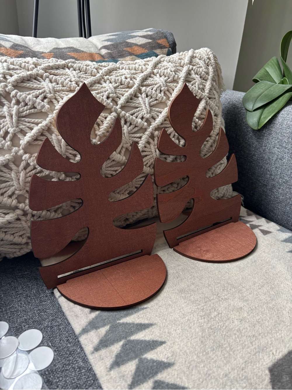 NEW Set of 2 Monstera Leaf-Shaped Wooden Floating Shelves in Rich Brown